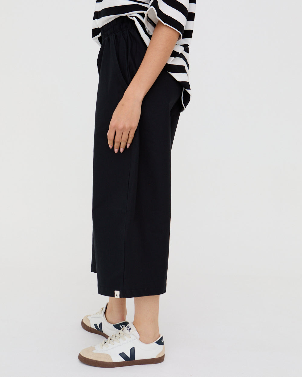 Judy Black Crop Trousers