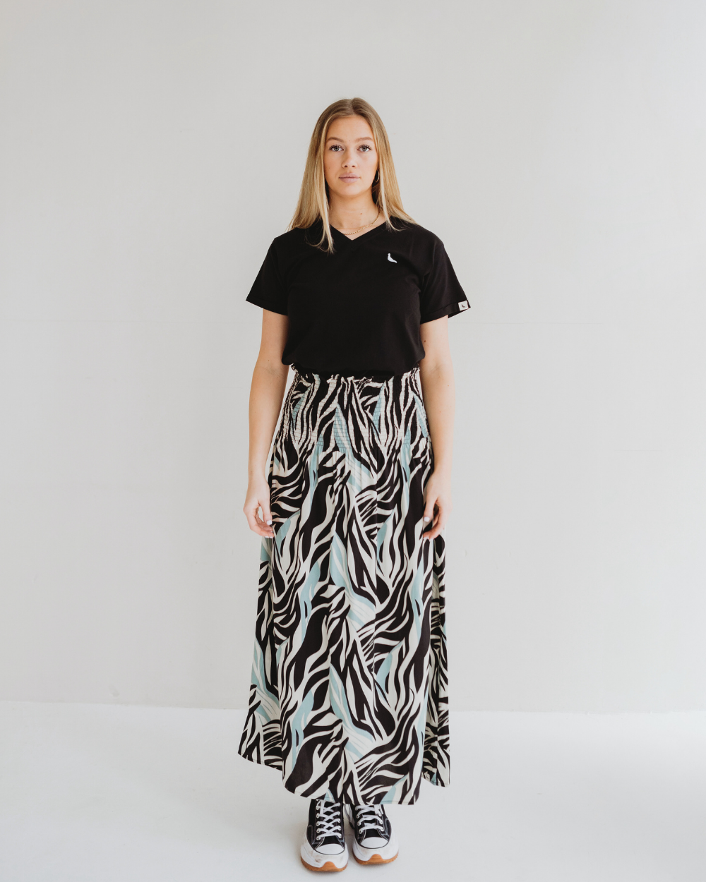 Zuri Multicolour Zebra Twirl Print Multifunctional Maxi Skirt- image 1