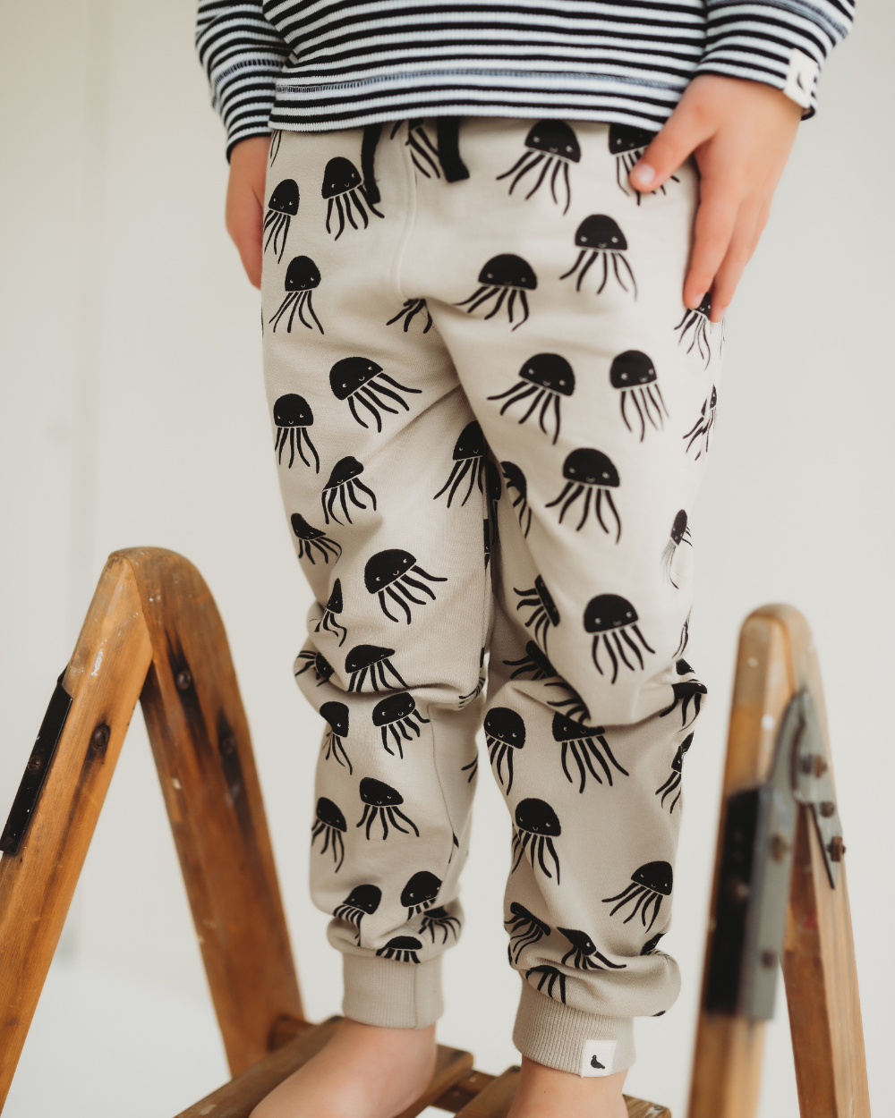 organic cotton grey Jellyfish Print Joggers - image 2