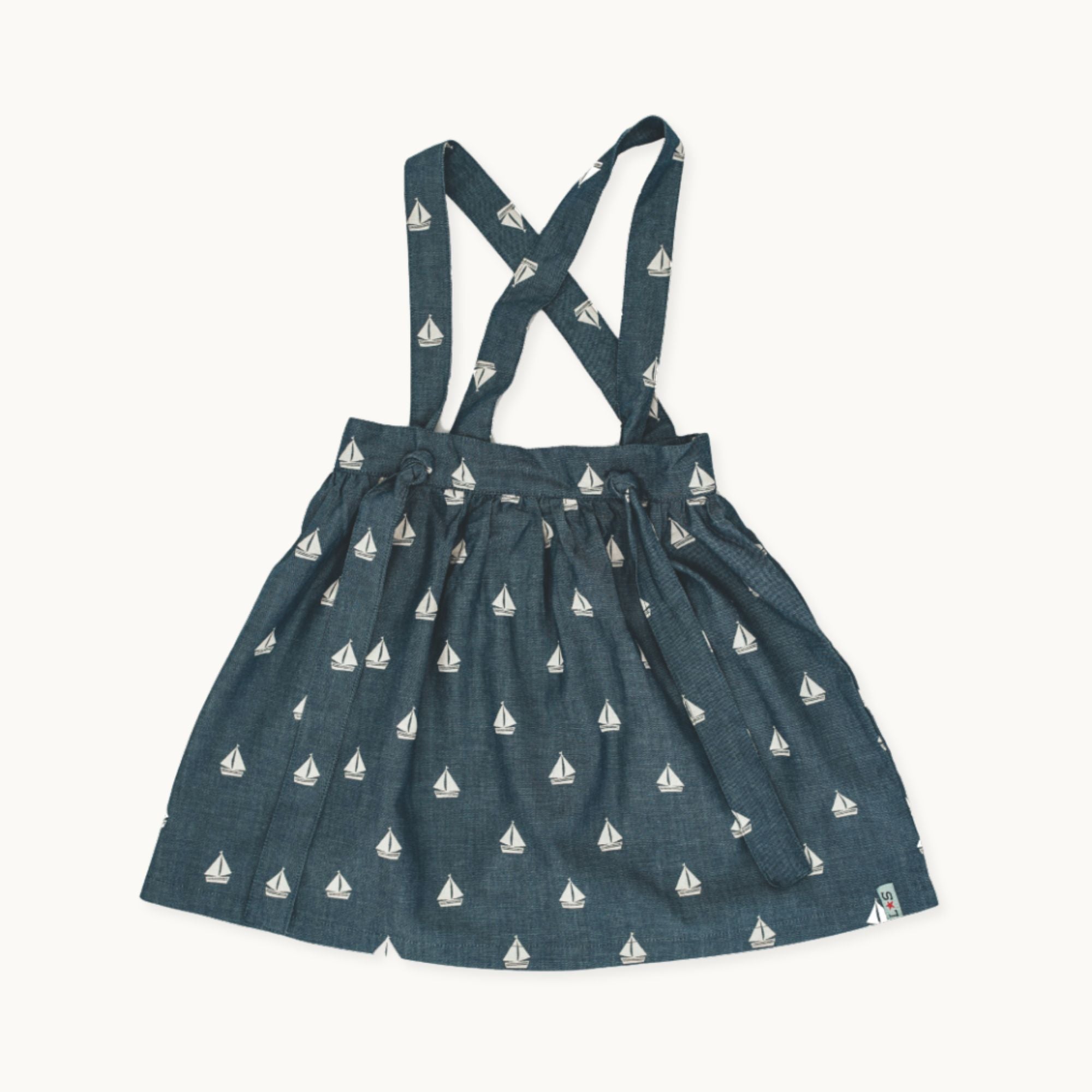 Grey Sailing Boat Bracer Skirt