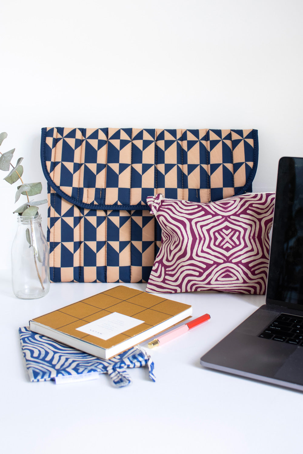 16 Inch Navy & Brown Laptop Sleeve