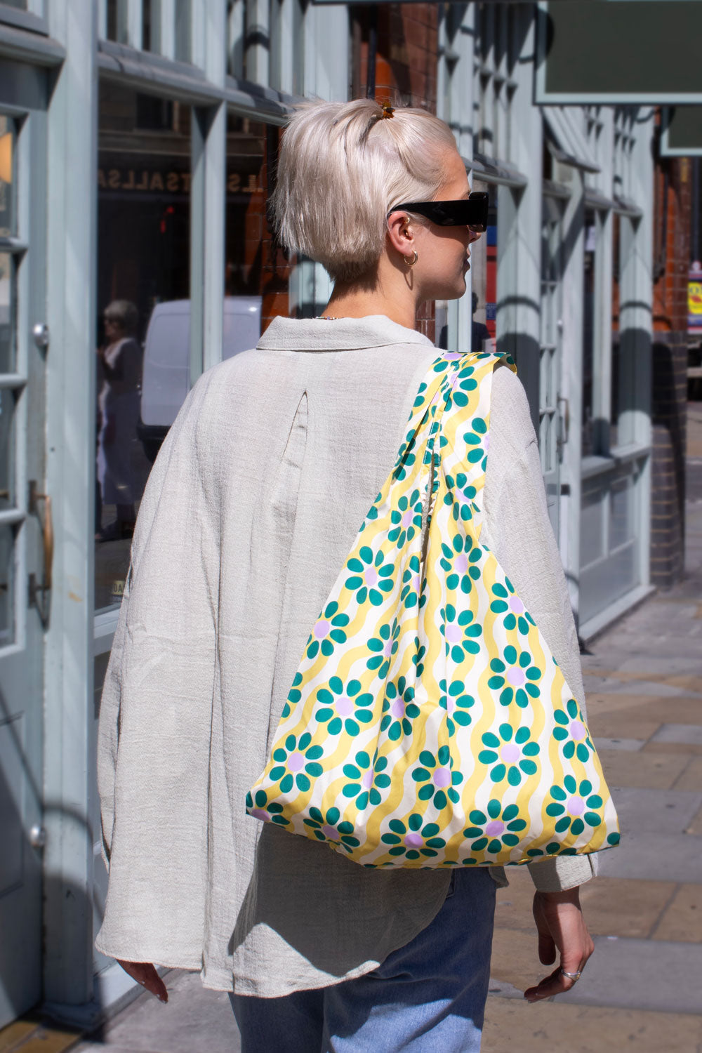 Medium Wavy Daisy Reusable Bag