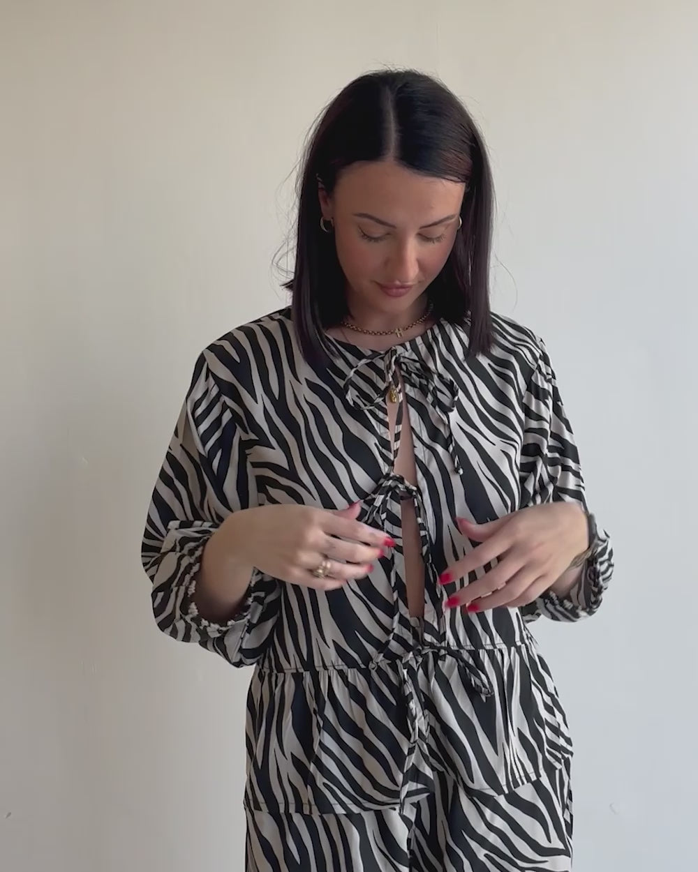 vide showing Blake Multicolour Zebra Streak Print Tie Front Top 