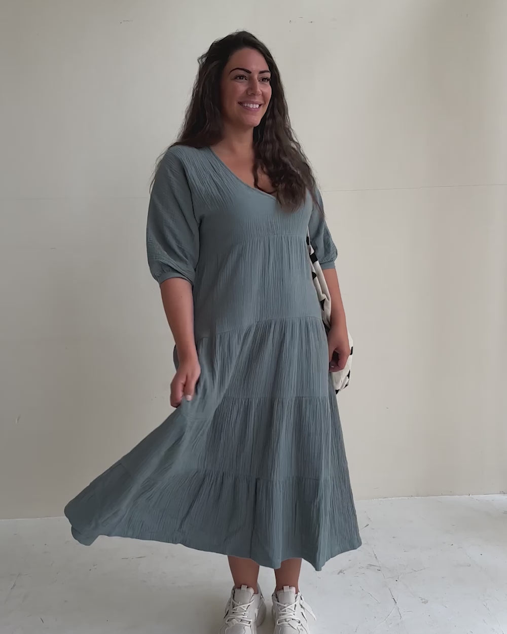 video showing Ella Sea Green Maxi Dress 
