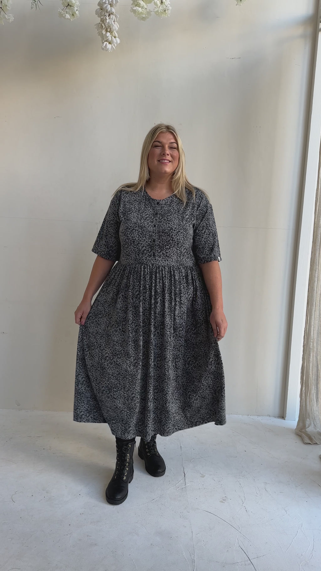 organic cotton Matilda Grey Small Animal Print Midi Dress - video