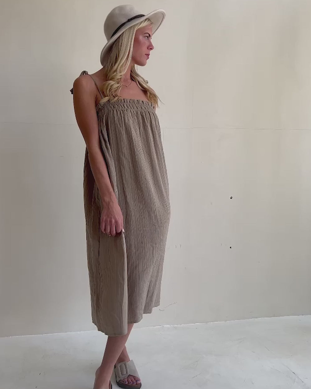 video showing Anna Beige Multifunctional Maxi Skirt