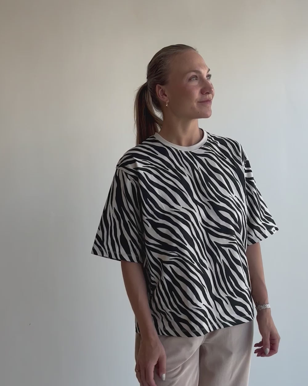video showing Elsie Multicolour Zebra Streak Print Oversized T-Shirt